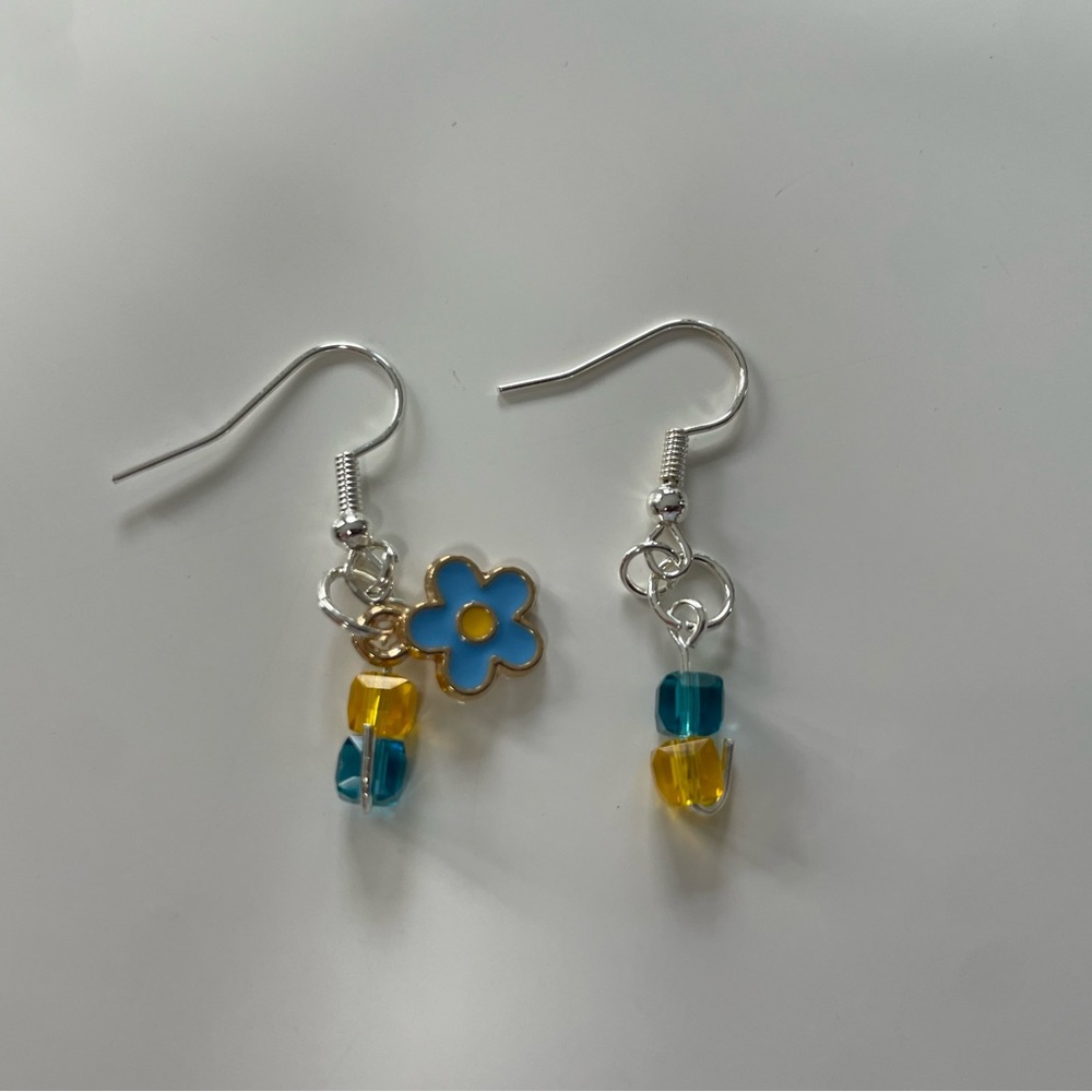 Flower earrings  🌸